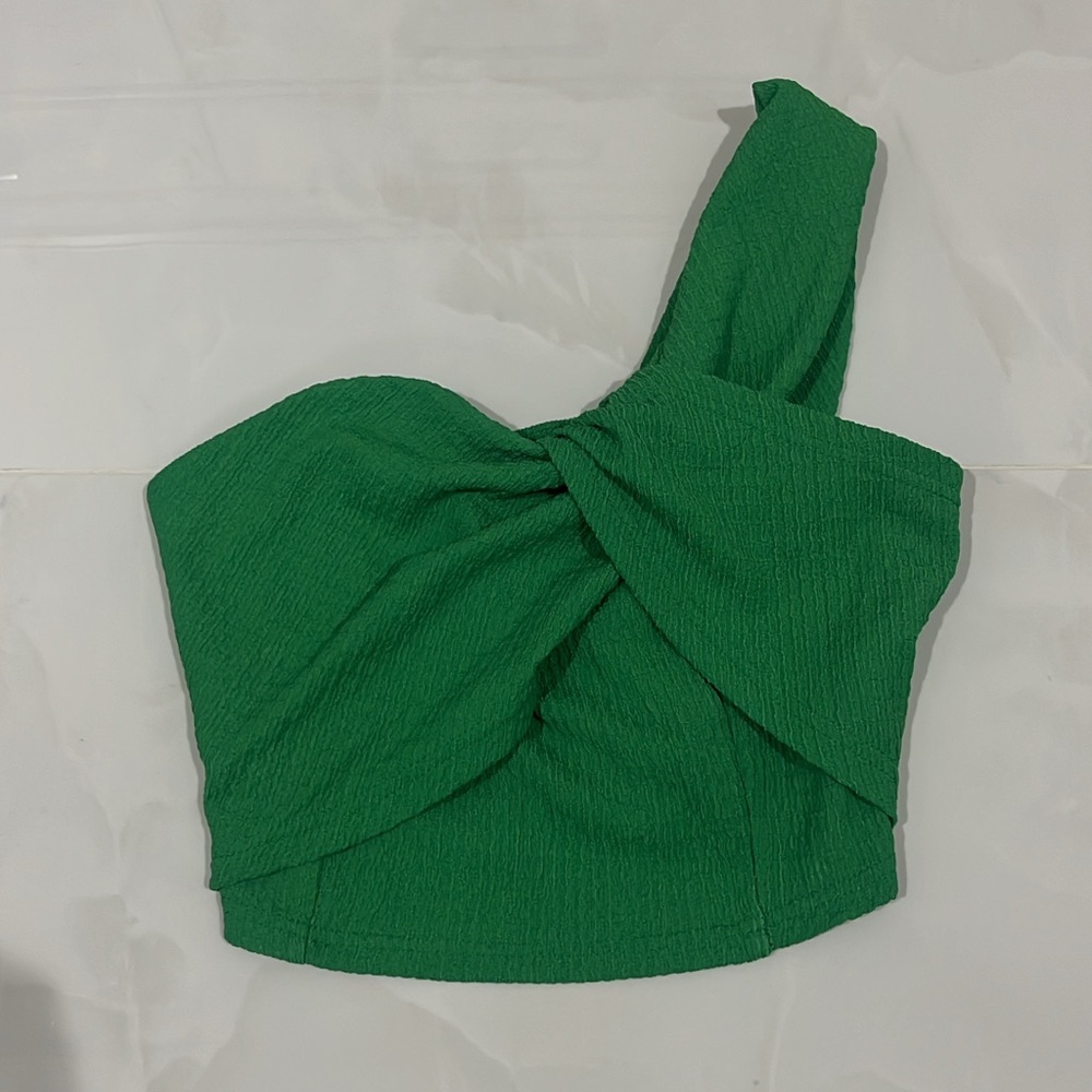 SHEIN Asymmetrical Green Fitted Crop Top